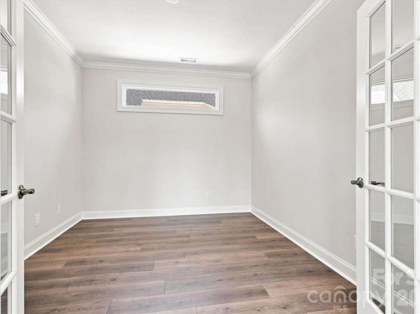 3048 Five Creek Road, Charlotte, NC 28213.  MLS# CAR4302614, YatesRealty ID 8783. 