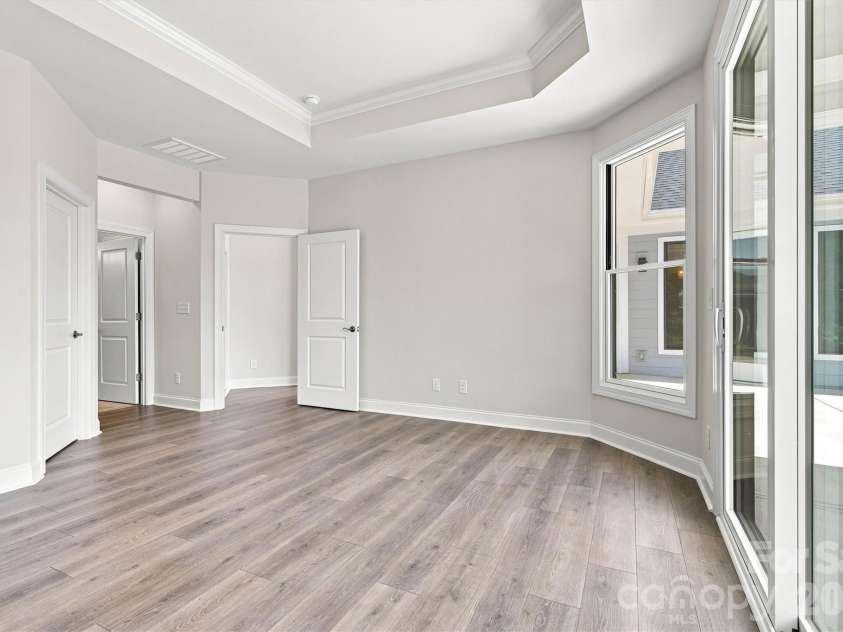 3048 Five Creek Road, Charlotte, NC 28213.  MLS# CAR4302614, YatesRealty ID 8783. 