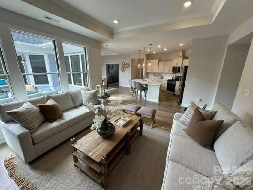 3048 Five Creek Road, Charlotte, NC 28213.  MLS# CAR4302614, YatesRealty ID 8783. 