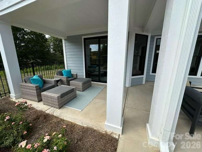 3048 Five Creek Road, Charlotte, NC 28213.  MLS# CAR4302614, YatesRealty ID 8783. 