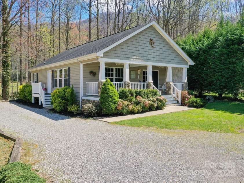 107 Timberline Drive, Maggie Valley, NC 28751.  MLS# CAR4247812, YatesRealty ID 8784. 