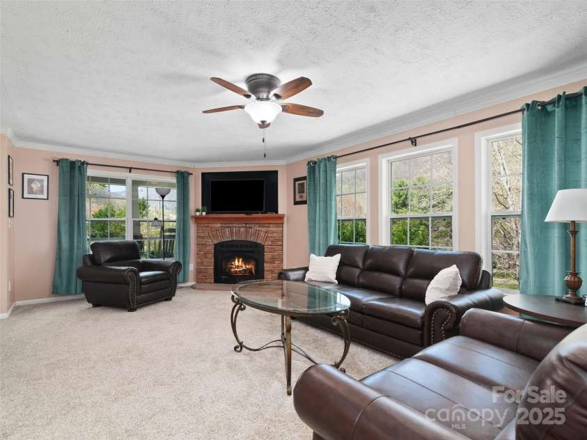 107 Timberline Drive, Maggie Valley, NC 28751.  MLS# CAR4247812, YatesRealty ID 8784. 