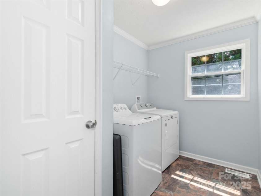 107 Timberline Drive, Maggie Valley, NC 28751.  MLS# CAR4247812, YatesRealty ID 8784. 