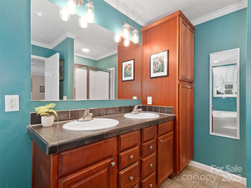 107 Timberline Drive, Maggie Valley, NC 28751.  MLS# CAR4247812, YatesRealty ID 8784. 