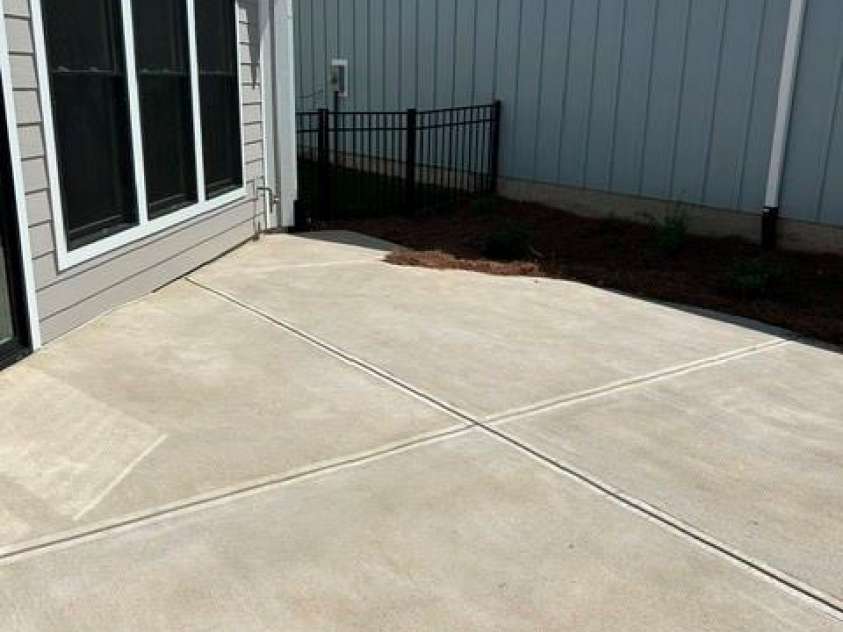 3044 Five Creek Road, Charlotte, NC 28213.  MLS# CAR4243569, YatesRealty ID 8784. 