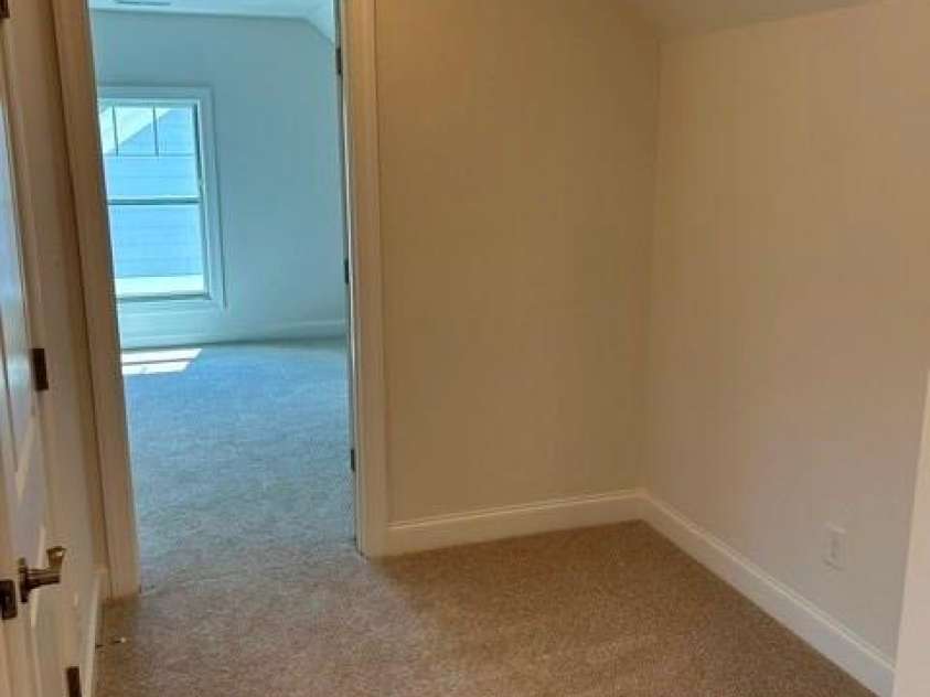 3044 Five Creek Road, Charlotte, NC 28213.  MLS# CAR4243569, YatesRealty ID 8784. 