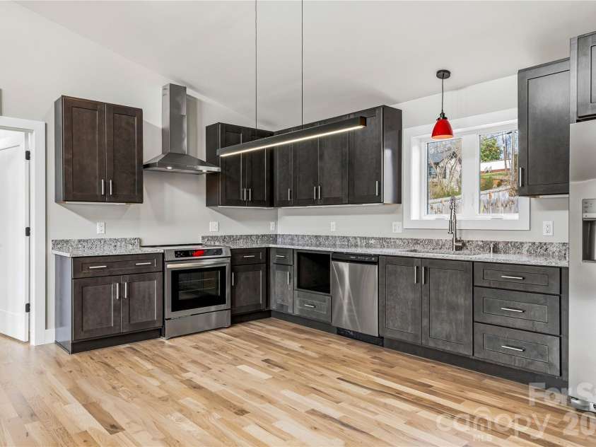 326 Emma Road, Asheville, NC 28806.  MLS# CAR4354213, YatesRealty ID 8786. Kitchen