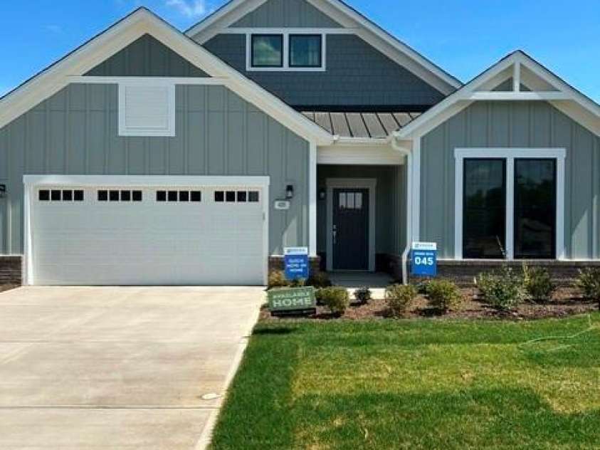 4185 Creek Bridge Circle, Charlotte, NC 28213.  MLS# CAR4243535, YatesRealty ID 8787. 
