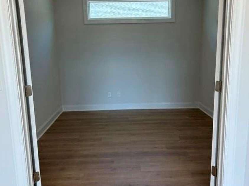 4185 Creek Bridge Circle, Charlotte, NC 28213.  MLS# CAR4243535, YatesRealty ID 8787. 