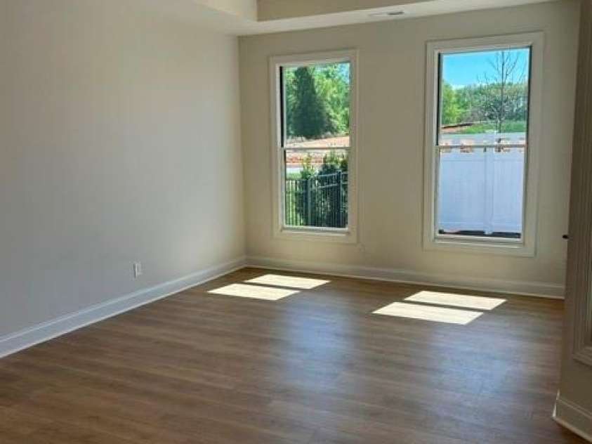 4185 Creek Bridge Circle, Charlotte, NC 28213.  MLS# CAR4243535, YatesRealty ID 8787. 