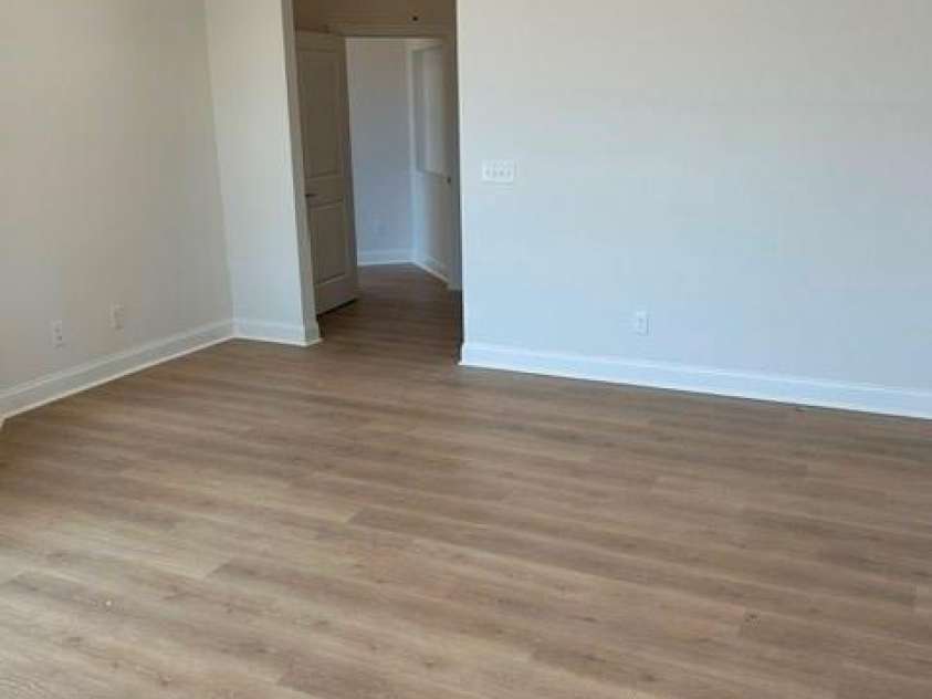 4185 Creek Bridge Circle, Charlotte, NC 28213.  MLS# CAR4243535, YatesRealty ID 8787. 