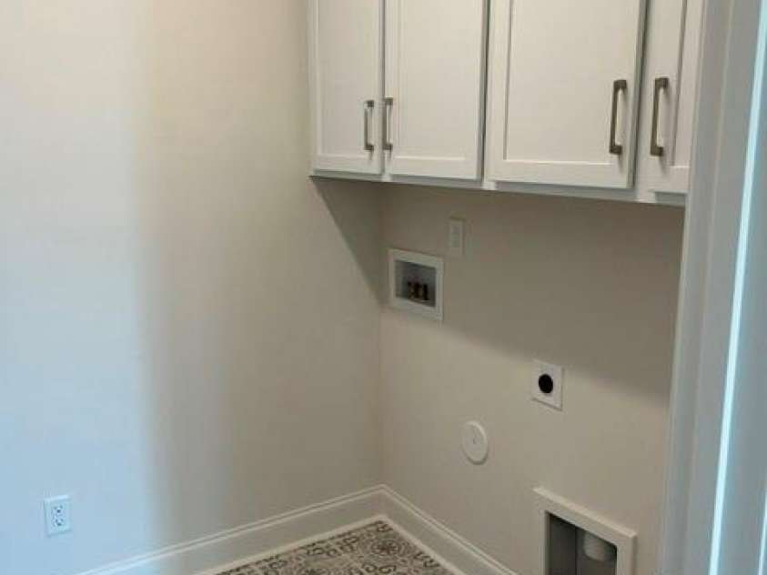 4185 Creek Bridge Circle, Charlotte, NC 28213.  MLS# CAR4243535, YatesRealty ID 8787. 