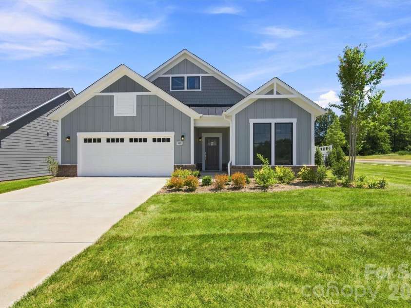 4185 Creek Bridge Circle, Charlotte, NC 28213.  MLS# CAR4243535, YatesRealty ID 8787. 