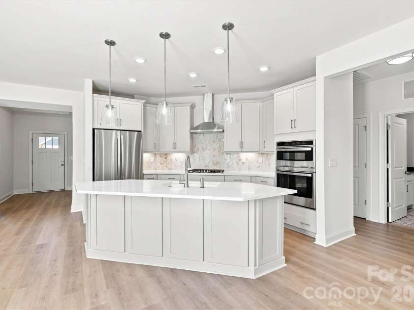 4185 Creek Bridge Circle, Charlotte, NC 28213.  MLS# CAR4243535, YatesRealty ID 8787. 