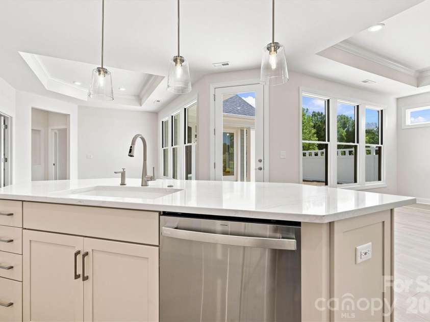 4185 Creek Bridge Circle, Charlotte, NC 28213.  MLS# CAR4243535, YatesRealty ID 8787. 