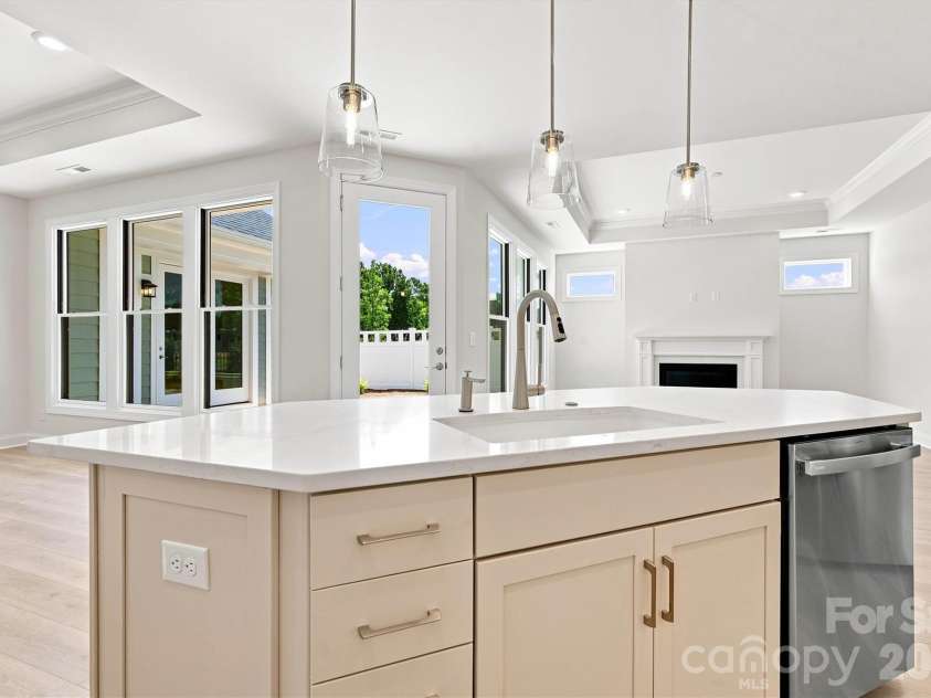 4185 Creek Bridge Circle, Charlotte, NC 28213.  MLS# CAR4243535, YatesRealty ID 8787. 