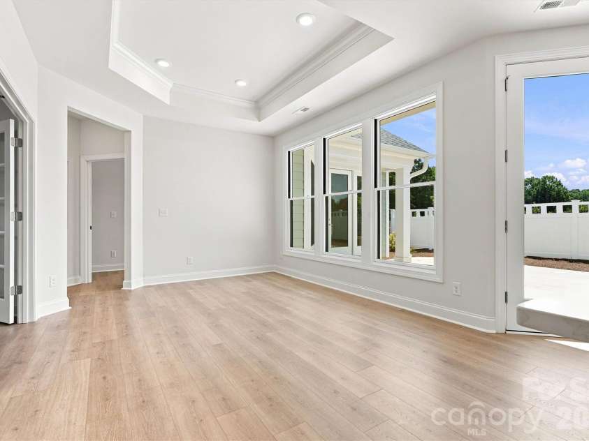 4185 Creek Bridge Circle, Charlotte, NC 28213.  MLS# CAR4243535, YatesRealty ID 8787. 