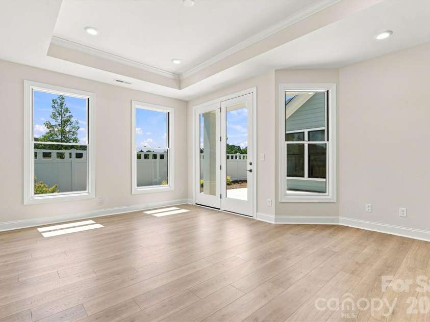 4185 Creek Bridge Circle, Charlotte, NC 28213.  MLS# CAR4243535, YatesRealty ID 8787. 
