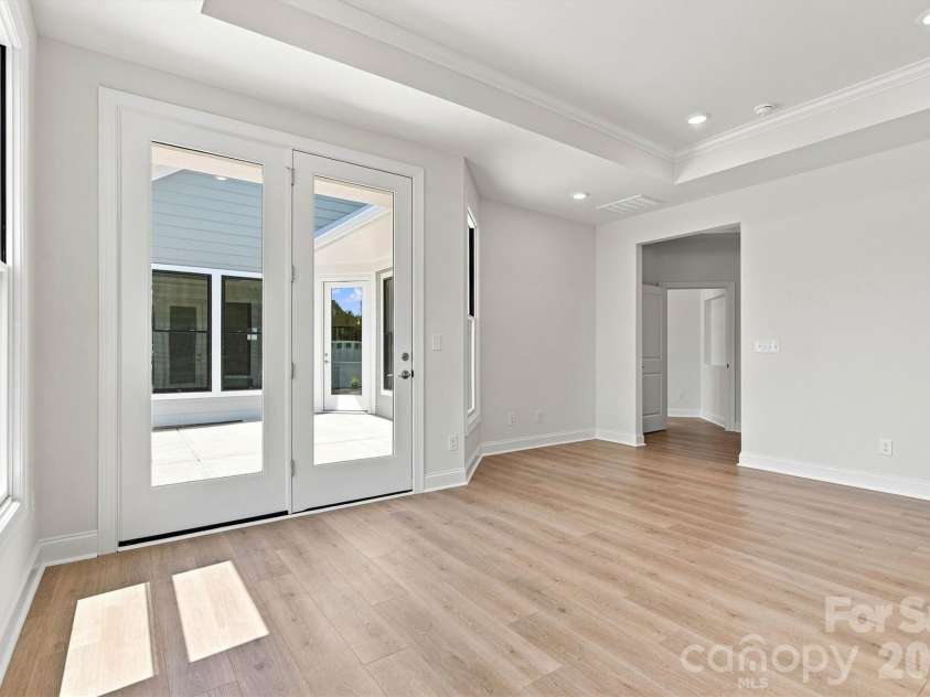 4185 Creek Bridge Circle, Charlotte, NC 28213.  MLS# CAR4243535, YatesRealty ID 8787. 