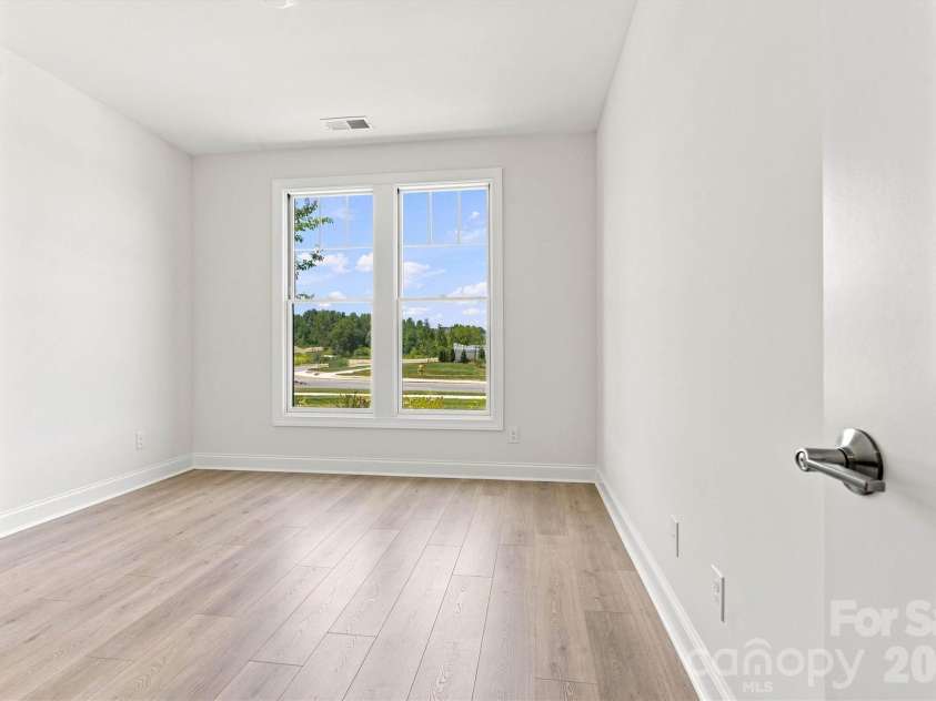 4185 Creek Bridge Circle, Charlotte, NC 28213.  MLS# CAR4243535, YatesRealty ID 8787. 