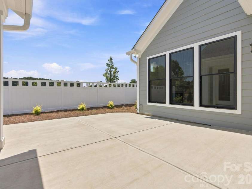 4185 Creek Bridge Circle, Charlotte, NC 28213.  MLS# CAR4243535, YatesRealty ID 8787. 