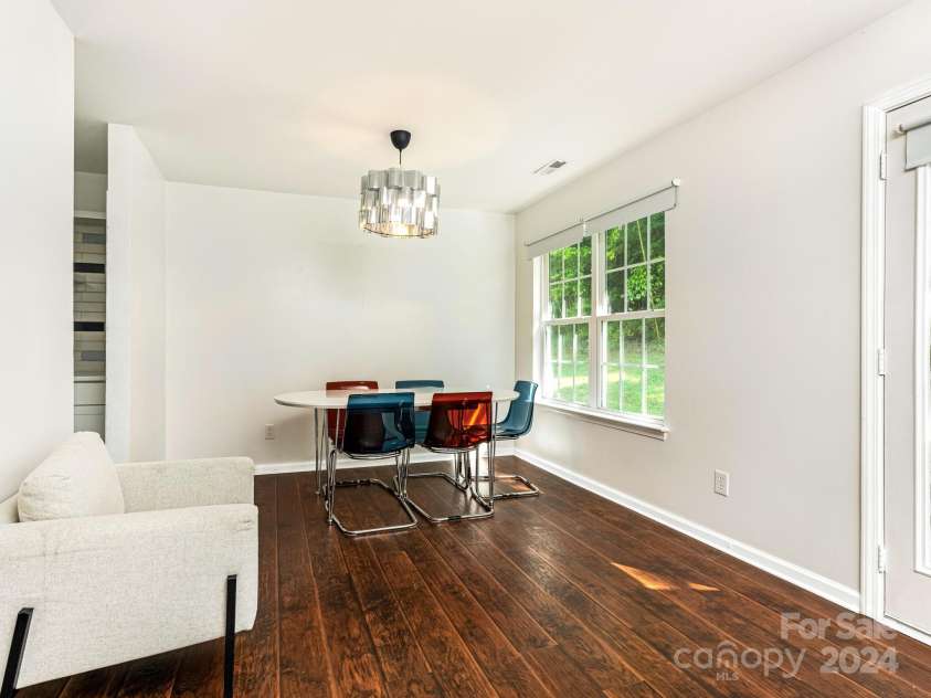 4838 Elizabeth Street, Charlotte, NC 28269.  MLS# CAR4190564, YatesRealty ID 8787. Dining Area