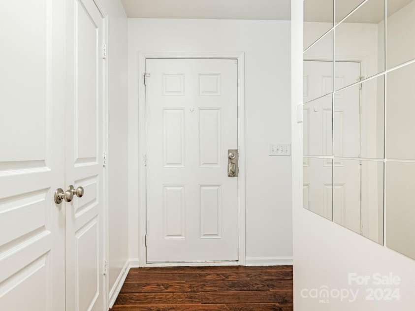 4838 Elizabeth Street, Charlotte, NC 28269.  MLS# CAR4190564, YatesRealty ID 8787. Kitchen