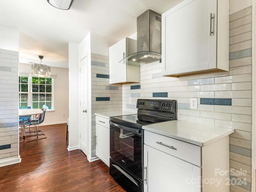 4838 Elizabeth Street, Charlotte, NC 28269.  MLS# CAR4190564, YatesRealty ID 8787. Kitchen
