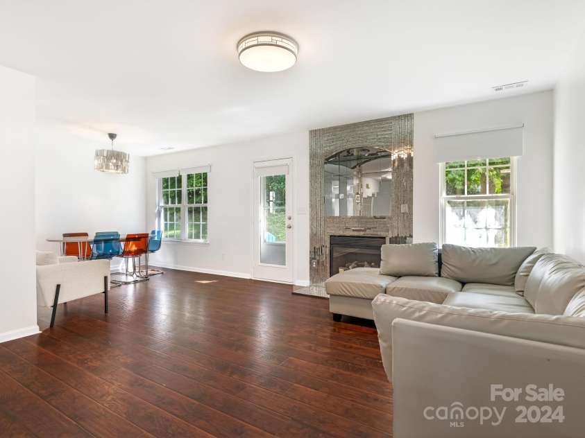 4838 Elizabeth Street, Charlotte, NC 28269.  MLS# CAR4190564, YatesRealty ID 8787. Living Room