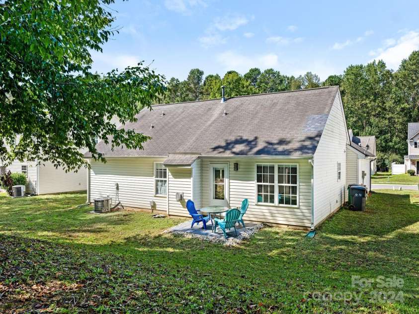 4838 Elizabeth Street, Charlotte, NC 28269.  MLS# CAR4190564, YatesRealty ID 8787. Rear Exterior