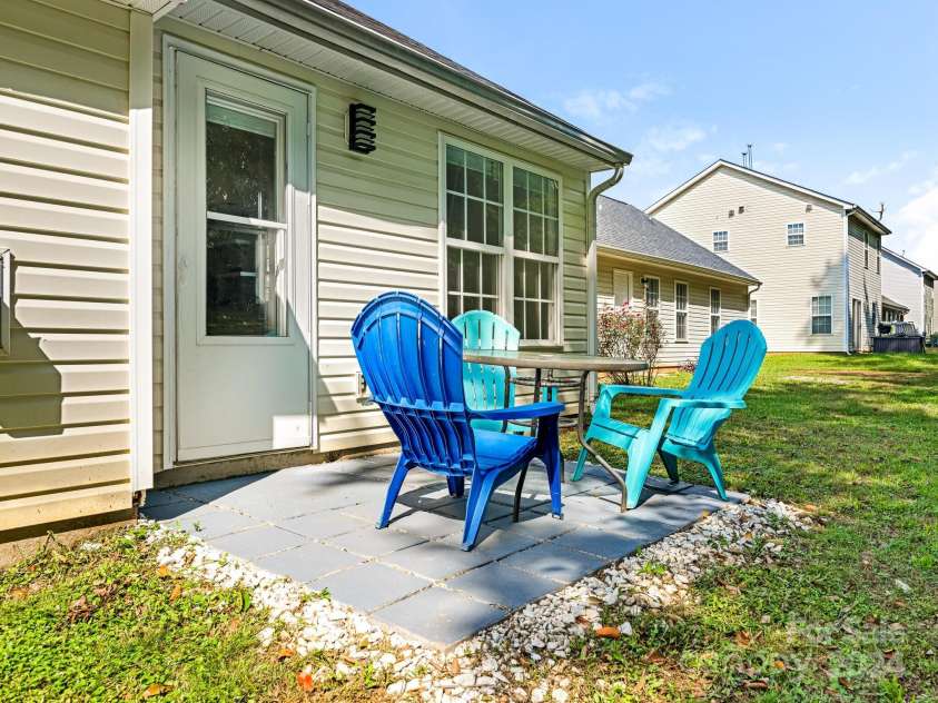 4838 Elizabeth Street, Charlotte, NC 28269.  MLS# CAR4190564, YatesRealty ID 8787. Rear Patio
