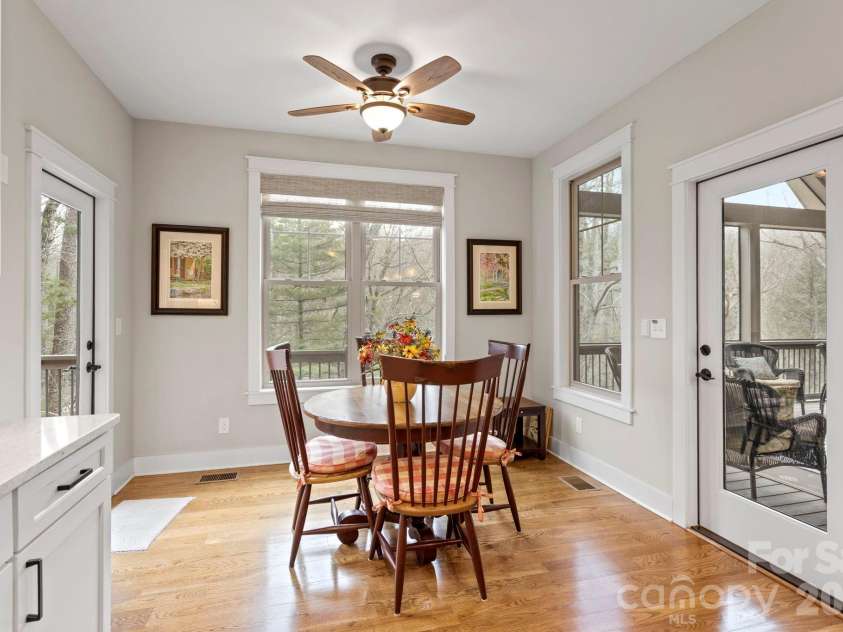 719 Overlook Drive, Flat Rock, NC 28731.  MLS# CAR4354349, YatesRealty ID 8788. 