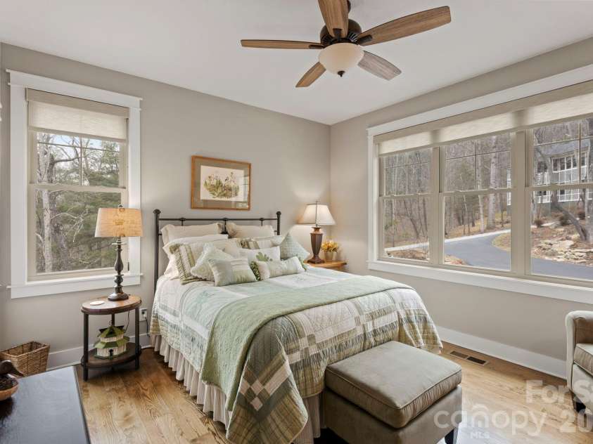 719 Overlook Drive, Flat Rock, NC 28731.  MLS# CAR4354349, YatesRealty ID 8788. 