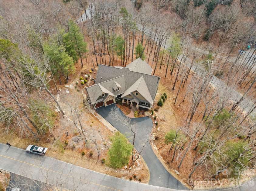 719 Overlook Drive, Flat Rock, NC 28731.  MLS# CAR4354349, YatesRealty ID 8788. 