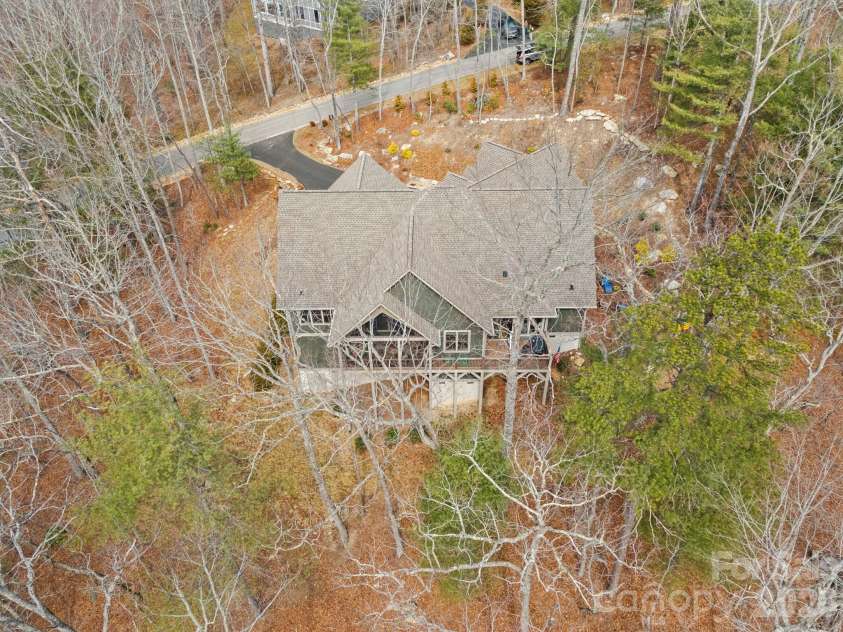719 Overlook Drive, Flat Rock, NC 28731.  MLS# CAR4354349, YatesRealty ID 8788. 