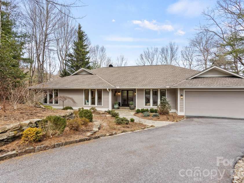 171 Old Hillside Lane, Flat Rock, NC 28731.  MLS# CAR4355213, YatesRealty ID 8789. 
