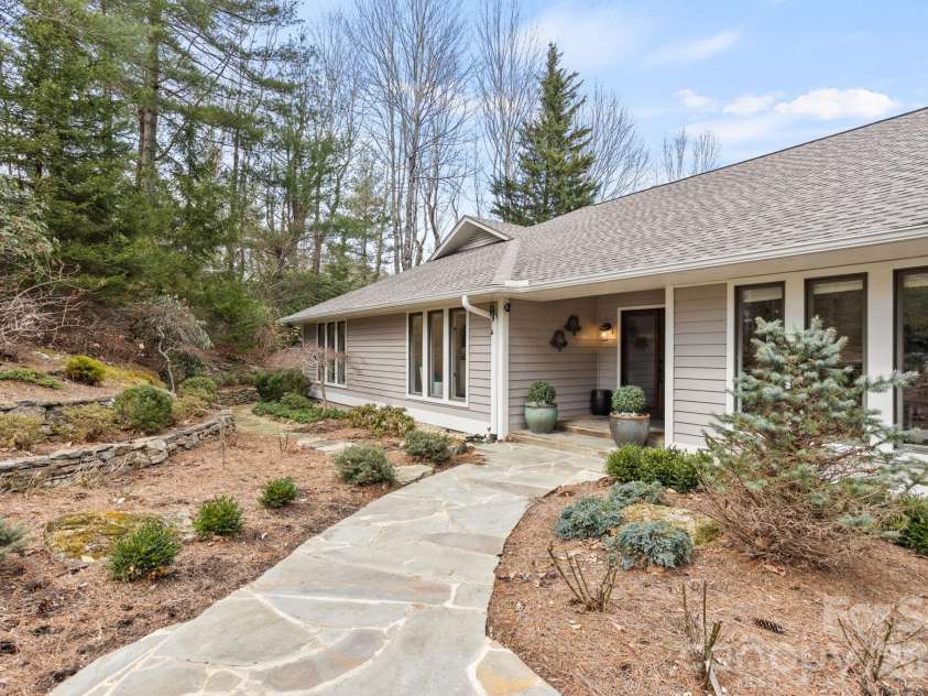 171 Old Hillside Lane, Flat Rock, NC 28731.  MLS# CAR4355213, YatesRealty ID 8789. 
