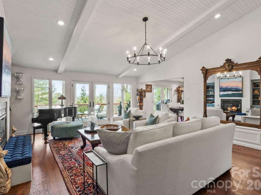 171 Old Hillside Lane, Flat Rock, NC 28731.  MLS# CAR4355213, YatesRealty ID 8789. 
