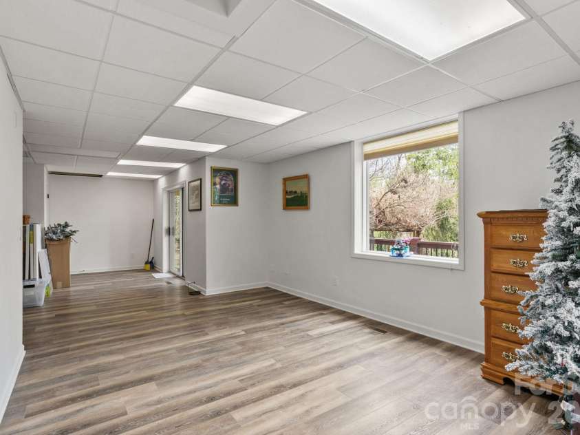 171 Old Hillside Lane, Flat Rock, NC 28731.  MLS# CAR4355213, YatesRealty ID 8789. 