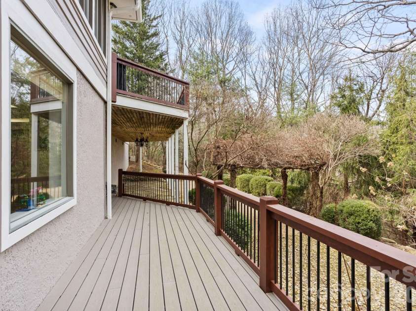 171 Old Hillside Lane, Flat Rock, NC 28731.  MLS# CAR4355213, YatesRealty ID 8789. 