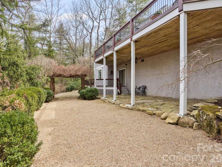 171 Old Hillside Lane, Flat Rock, NC 28731.  MLS# CAR4355213, YatesRealty ID 8789. 