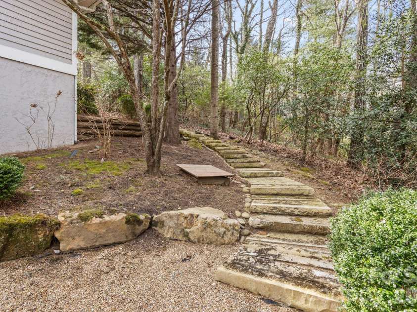 171 Old Hillside Lane, Flat Rock, NC 28731.  MLS# CAR4355213, YatesRealty ID 8789. 