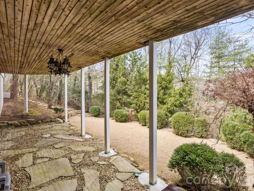 171 Old Hillside Lane, Flat Rock, NC 28731.  MLS# CAR4355213, YatesRealty ID 8789. 