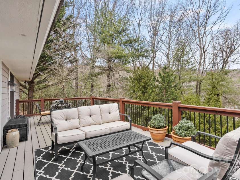 171 Old Hillside Lane, Flat Rock, NC 28731.  MLS# CAR4355213, YatesRealty ID 8789. 