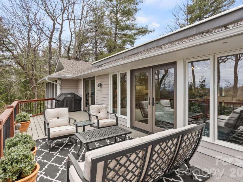 171 Old Hillside Lane, Flat Rock, NC 28731.  MLS# CAR4355213, YatesRealty ID 8789. 