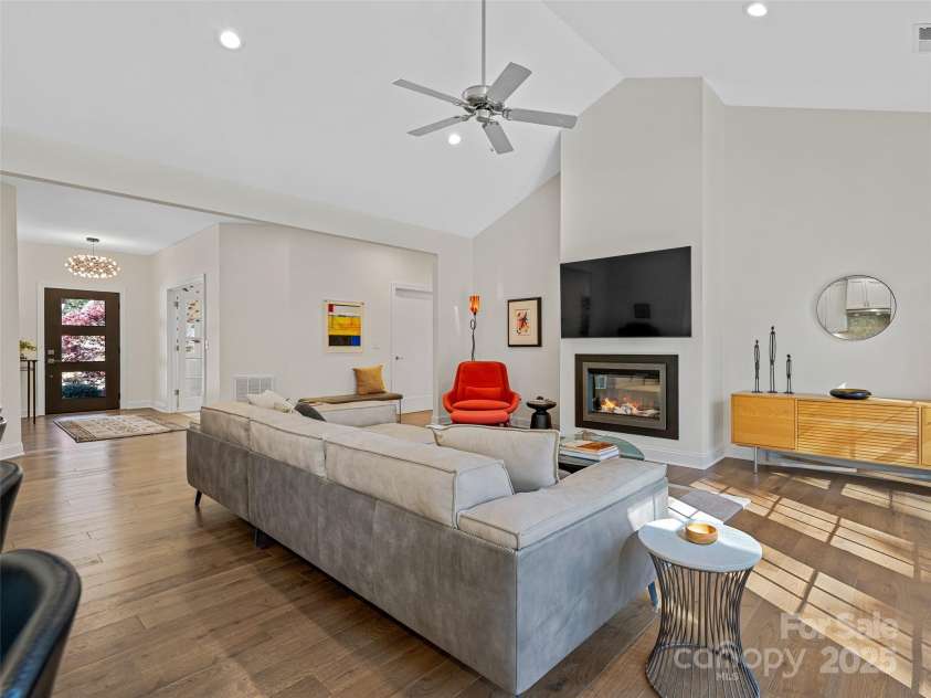 2508 Carriage Falls Court, Hendersonville, NC 28791.  MLS# CAR4321365, YatesRealty ID 879. 