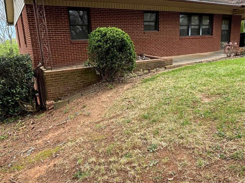 819 Piedmont Avenue, Kings Mountain, NC 28086.  MLS# CAR4364724, YatesRealty ID 8790. Front