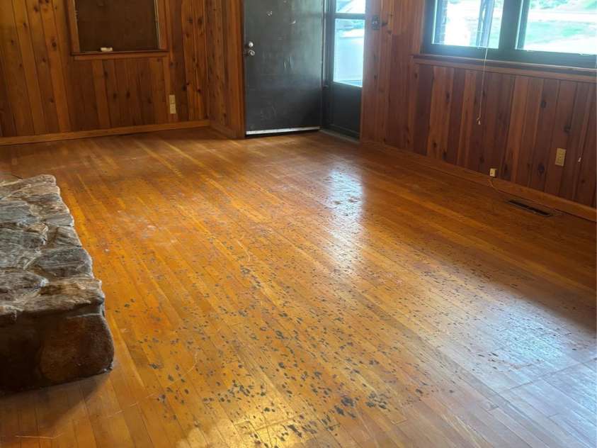 819 Piedmont Avenue, Kings Mountain, NC 28086.  MLS# CAR4364724, YatesRealty ID 8790. Living room
