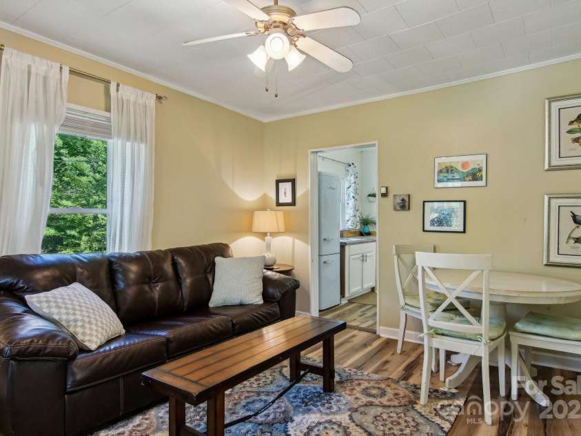 953 Howard Street, Tryon, NC 28782.  MLS# CAR4248154, YatesRealty ID 8790. 