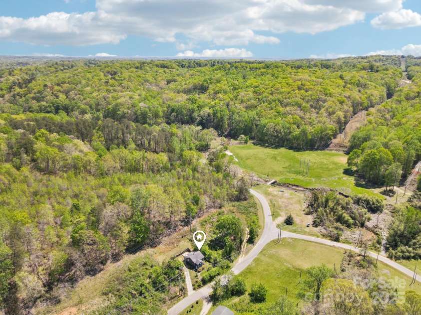 953 Howard Street, Tryon, NC 28782.  MLS# CAR4248154, YatesRealty ID 8790. 